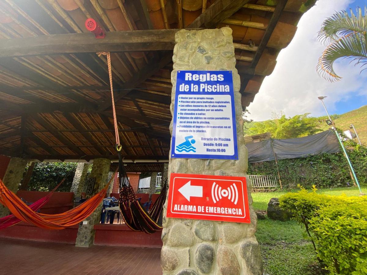 Finca Villa Chalet Del Rio Cali Farm Villa Chalet Cali River Екстер'єр фото
