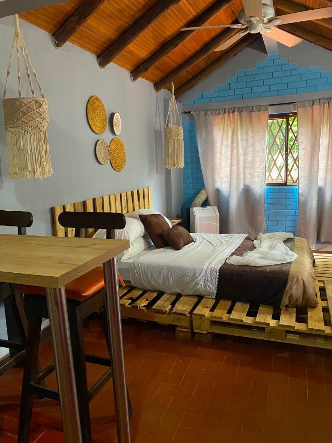 Finca Villa Chalet Del Rio Cali Farm Villa Chalet Cali River Екстер'єр фото